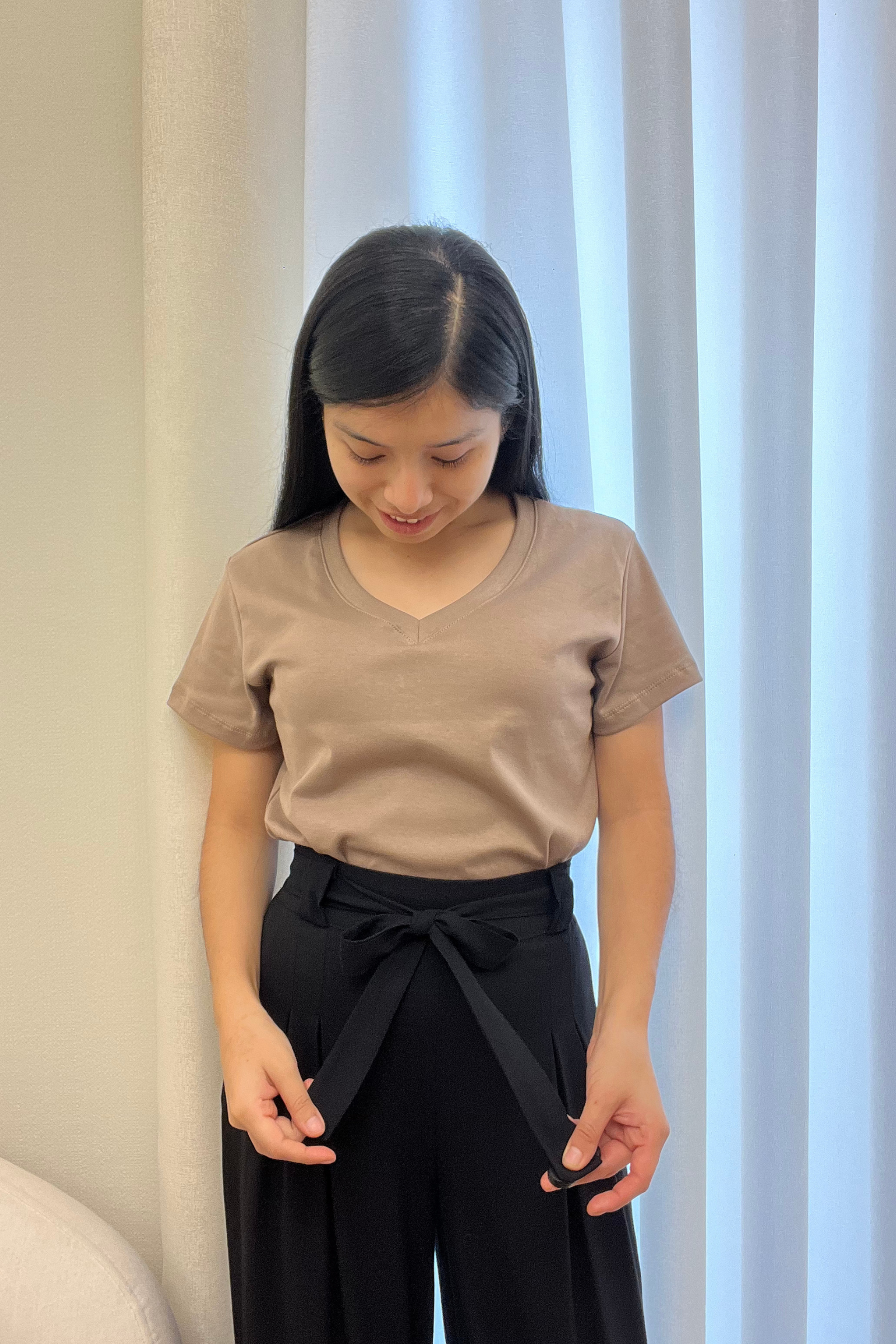 Polo Básico Petite Emma - Moca